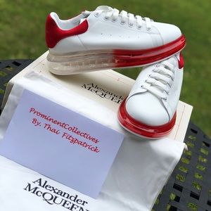Alenxander McQueen Oversized red and white shoe